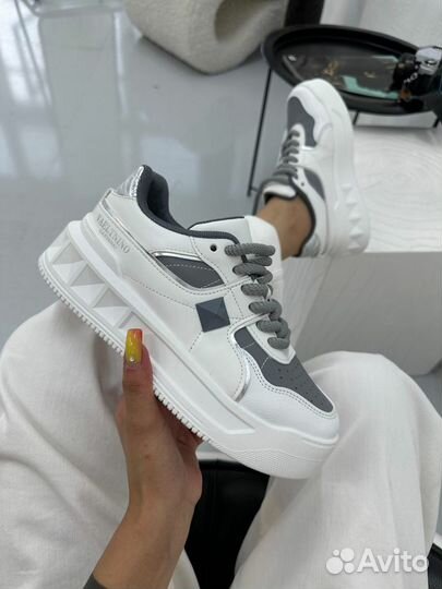 Кроссовки кеды