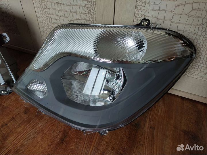 Фара Спринтер 906 рест левая правая