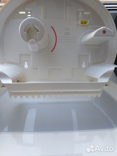 Диспенсер для туалетной бумаги Торк Tork 2