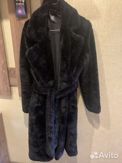 Искусственная шуба длинная черная
