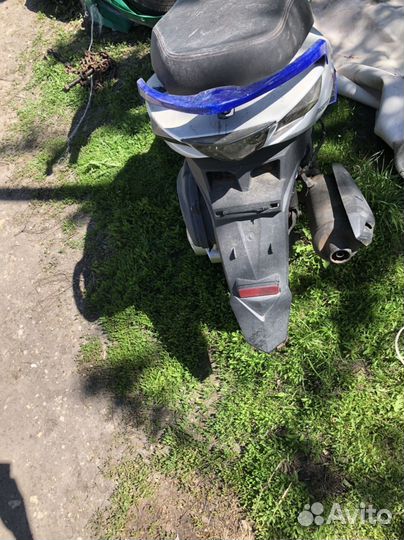 Скутер 150 кубов