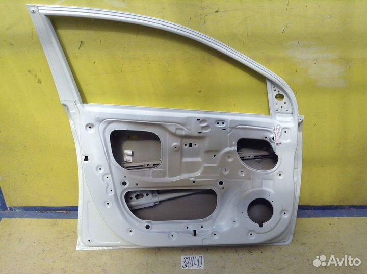 Hyundai Solaris седан Дверь Передняя Левая