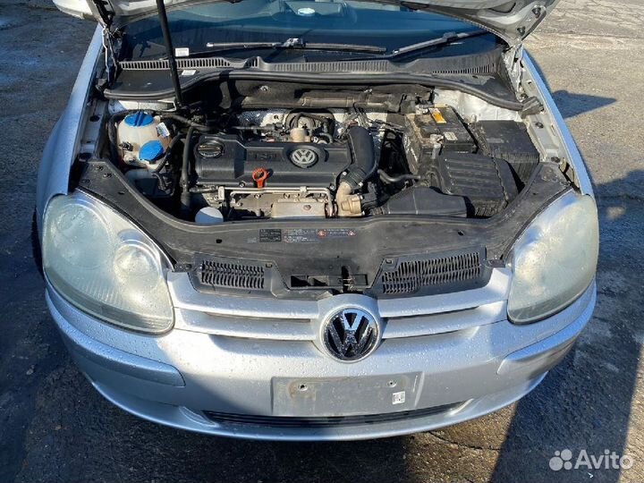 Усилитель бампера задний Volkswagen Golf v 1K1