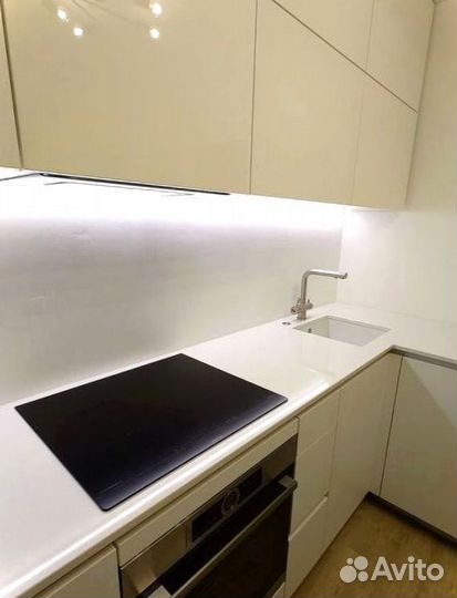 Кухонный гарнитур угловой