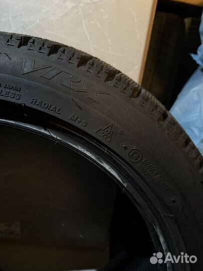 Bridgestone Blizzak VRX 225/45 R17