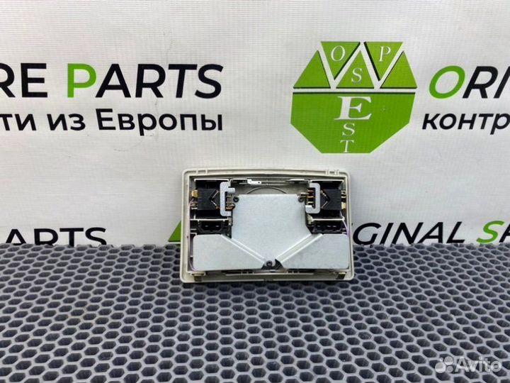 Плафон подсветки салона Audi A6 C5 avant quattro