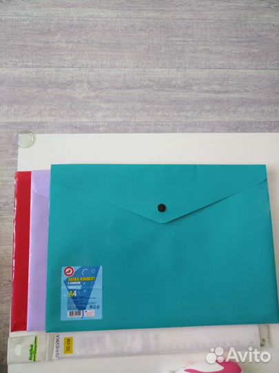 Степлер, дырокол и другие канцтовары