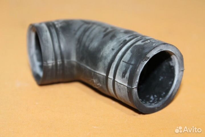 Патрубок Bosch 00056229 бу. 5101