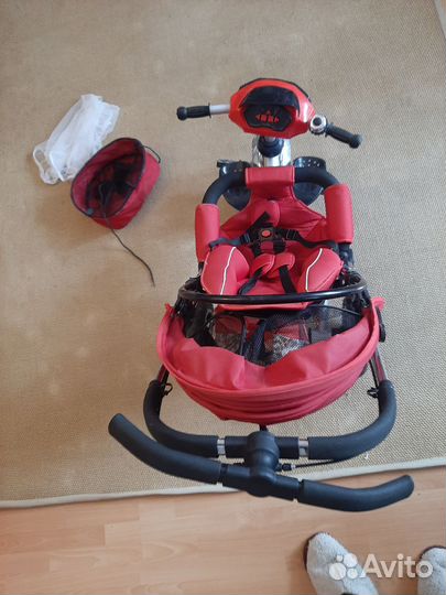 Детский велосипед с ручкой