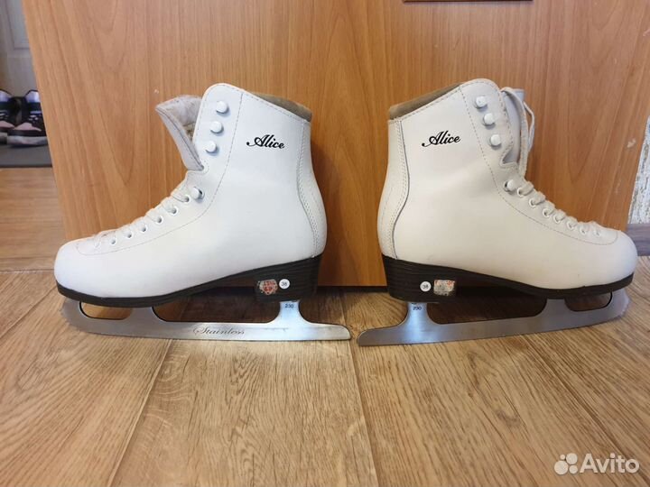 Коньки для фигурного катания