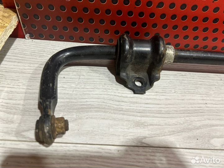 Стабилизатор подвески (поперечной устойчивости)