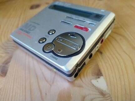 Минидисковый плеер sony walkman MZ-R70