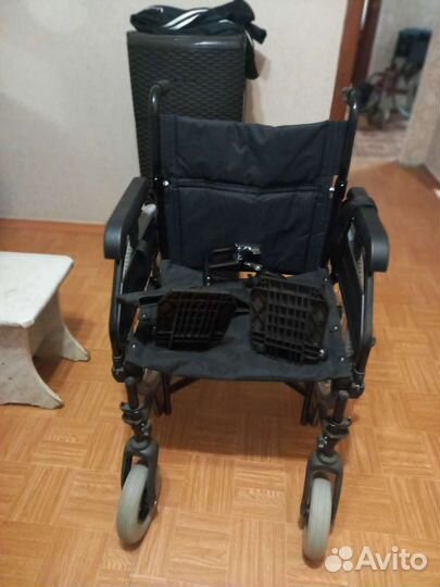Инвалидная коляска новая