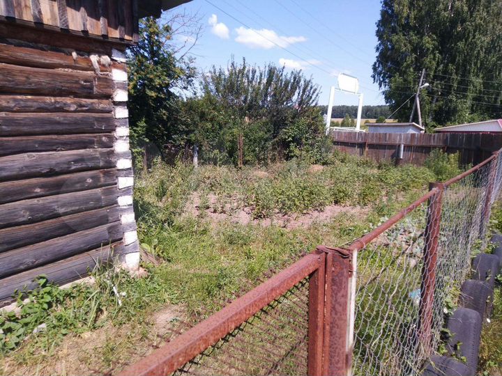 Дом 20 м² на участке 5 сот.