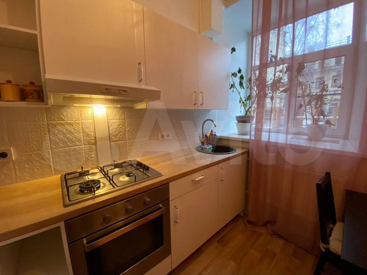 1-к. квартира, 52 м², 1/5 эт.