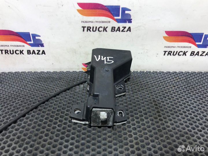 82208559 Замок капота Volvo FH