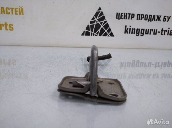 Крюк замка капота Skoda Rapid 1 NH3 рестайлинг