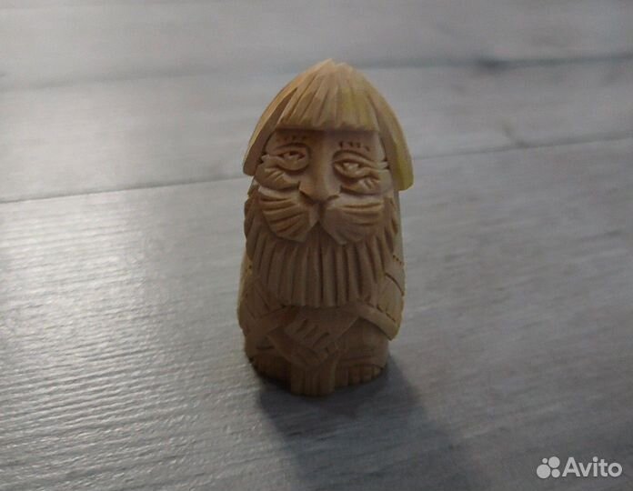 Дед деревянный