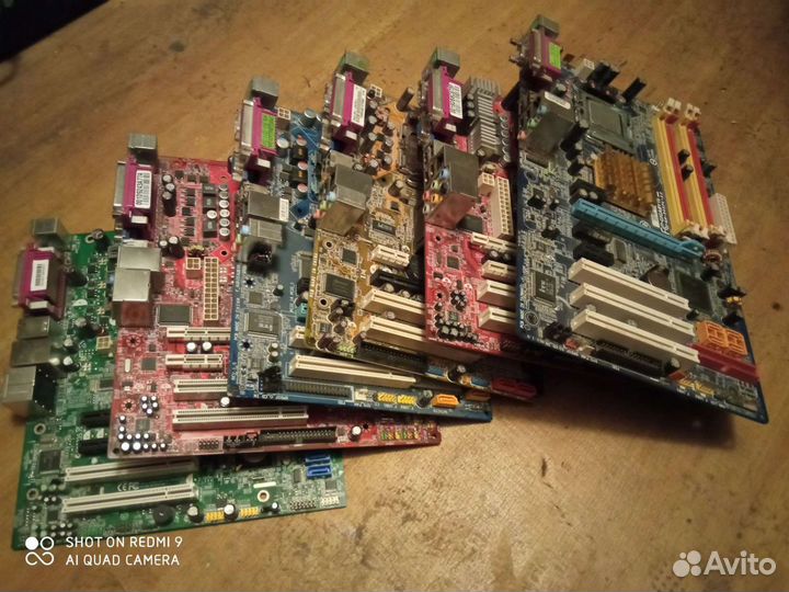 Материнские платы разные