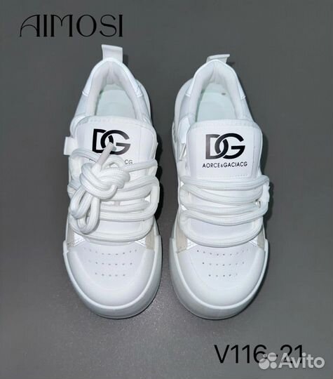 Кроссовки женские