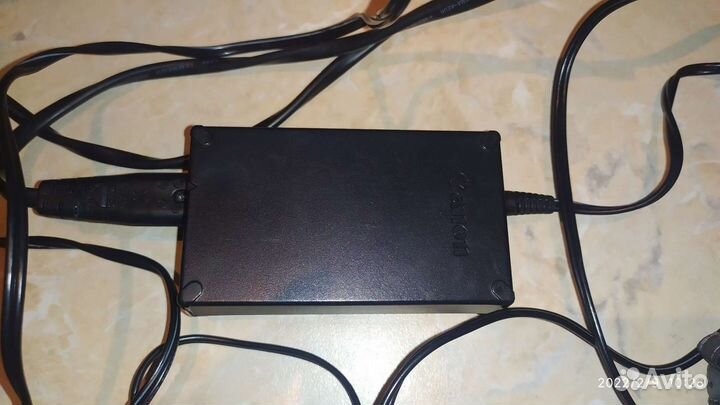 Видеокамера DVD Canon DC100 E