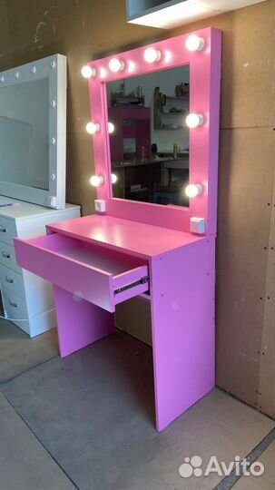 Туалетный столик