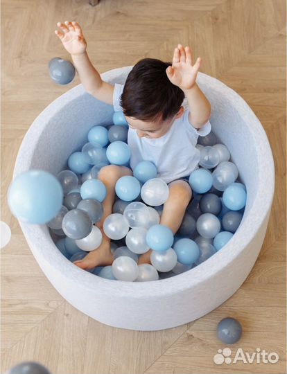 Сухой бассейн с шариками