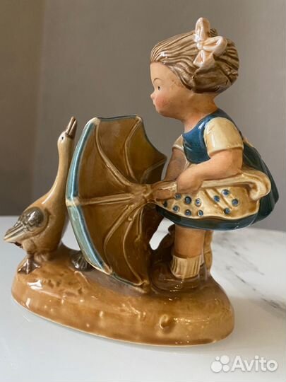 Статуэтка фарфор 