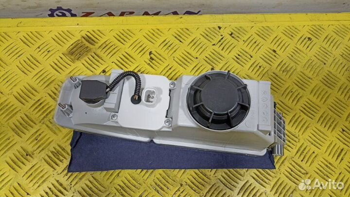 Фара противотуманная (белый поворотник) передняя