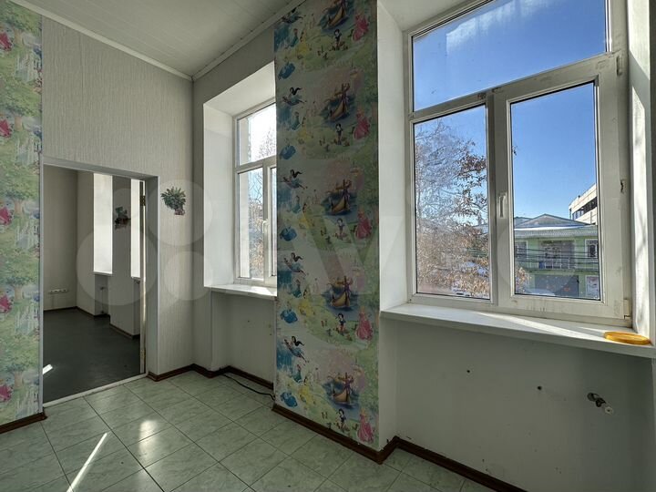 Помещение 195 м² + крытый двор, свой