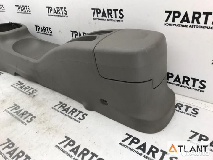 Бардачок между сиденьями nissan march