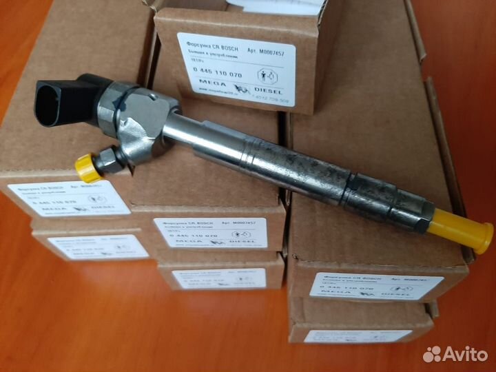 Форсунки Мерседес Спринтер A6110700887 2005 г