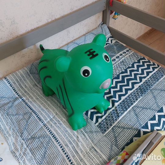 Игрушка попрыгун