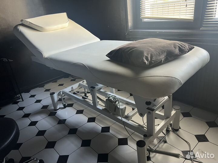 Массажный стол - кушетка с электроприводом