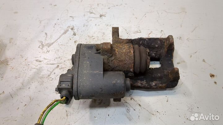 Суппорт правый задний Volvo XC60, 2016