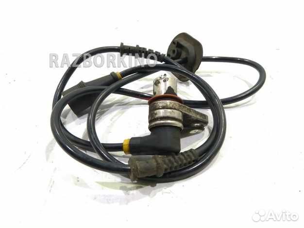 Датчик ABS передний