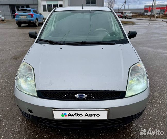 Ford Fiesta 1.3 МТ, 2002, 300 000 км