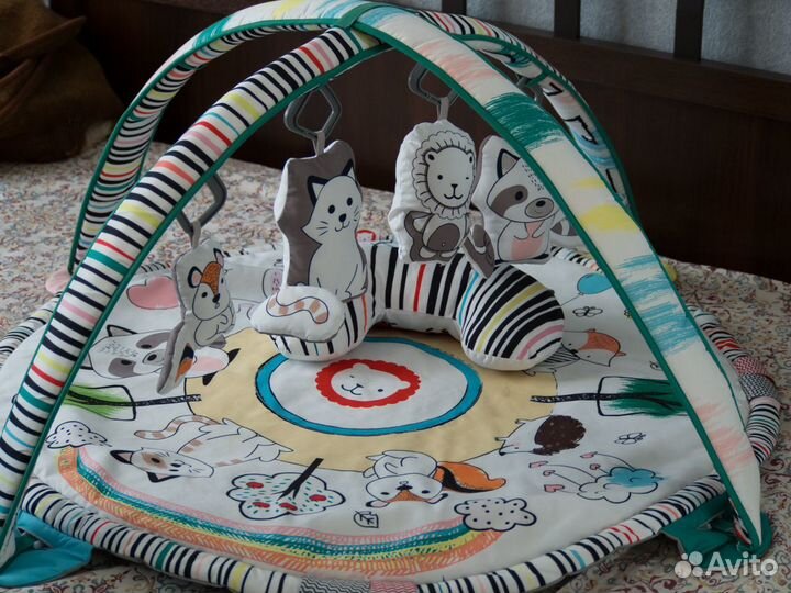 Развивающий интерактивный коврик для малышей