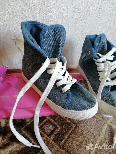 Самокат и кеды для девочки