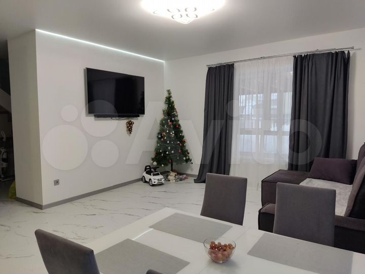 Таунхаус 113 м² на участке 2,1 сот.