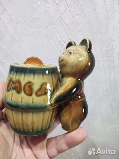 Статуэтка Мишка с бочкой меда