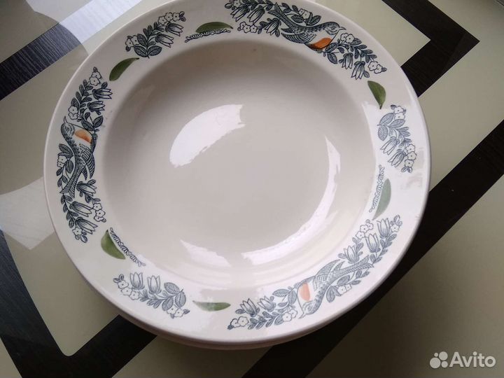 Тарелки,салатники,вазы для цветов