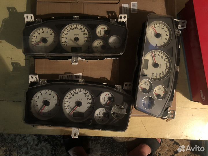 Запчасти от приборки лансера 9