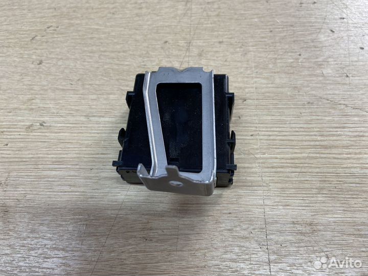 Блок управления стеклоочистителя Toyot Rav4 50