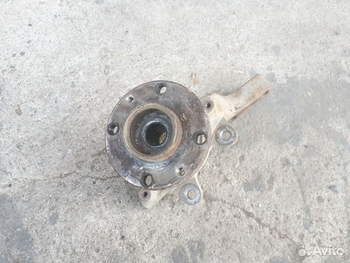 Кулак поворотный передний правый Лада Гранта I