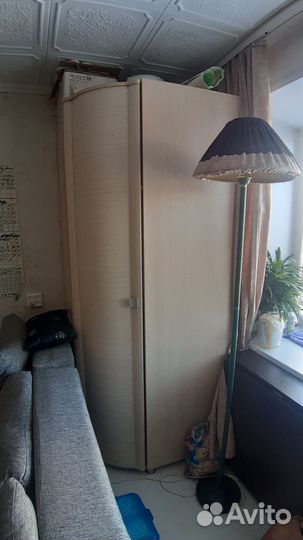 Шкаф угловой