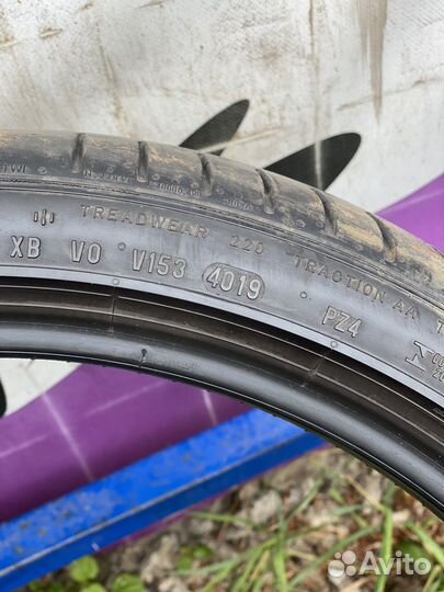 Pirelli P Zero PZ4 235/35 R19