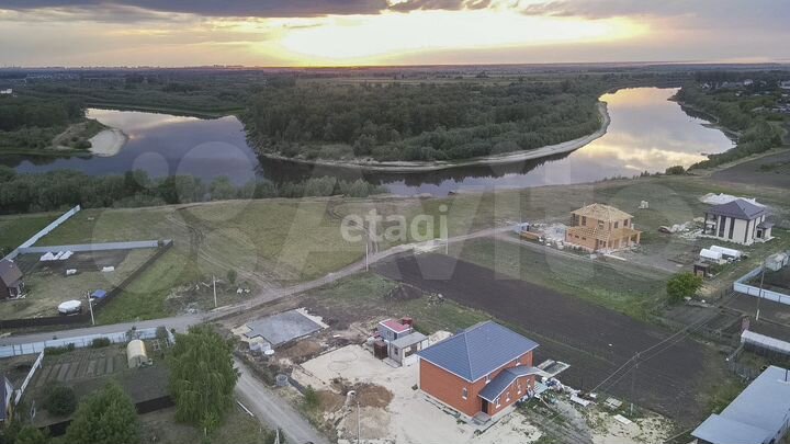 Дом 126 м² на участке 8 сот.