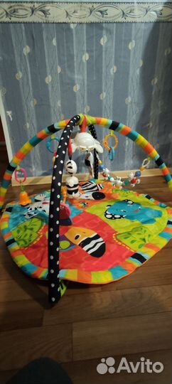 Развивающий коврик с интерактивной игрушкой