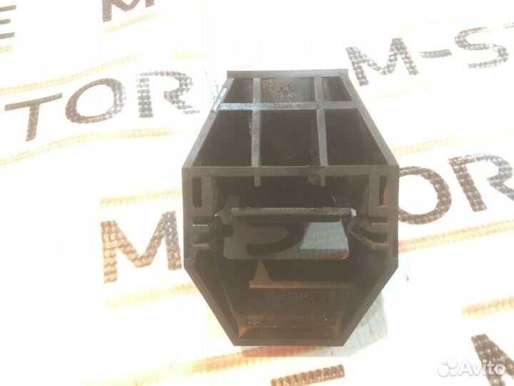 Крепление радиатора правое Bmw 3-Series E46